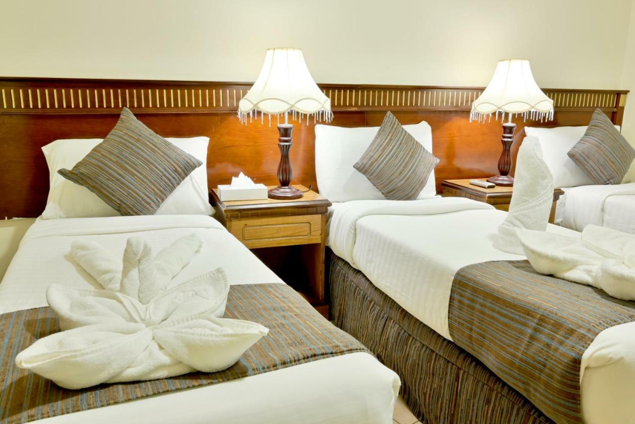 Hayah Taibah Hotel Medina Exteriör bild