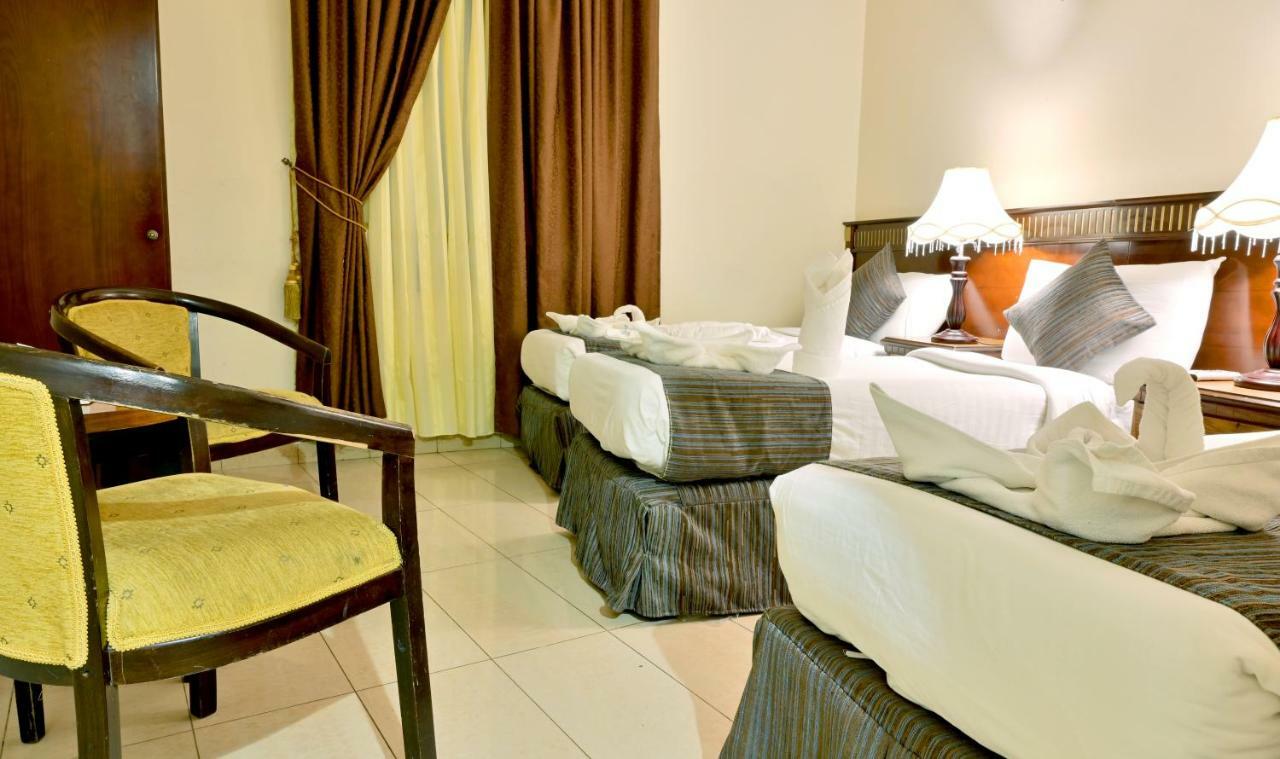Hayah Taibah Hotel Medina Exteriör bild