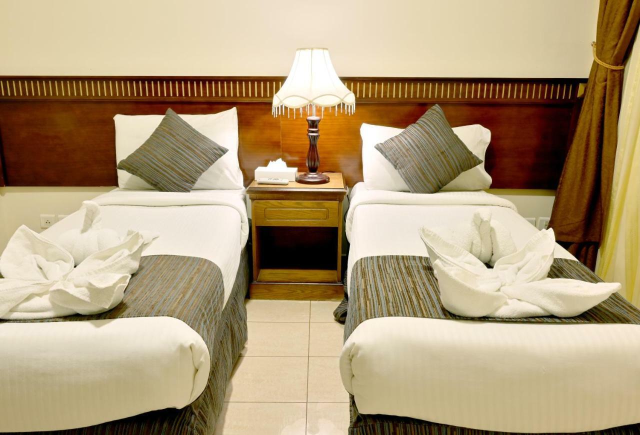 Hayah Taibah Hotel Medina Exteriör bild